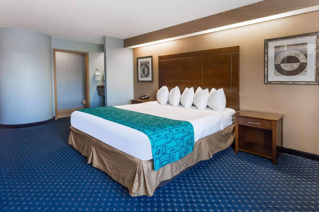 Howard Johnson By Wyndham Vancouver Hotel & Suites Exteriör bild