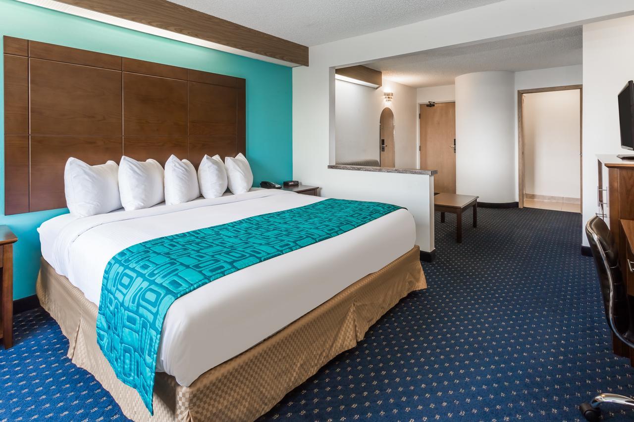 Howard Johnson By Wyndham Vancouver Hotel & Suites Exteriör bild