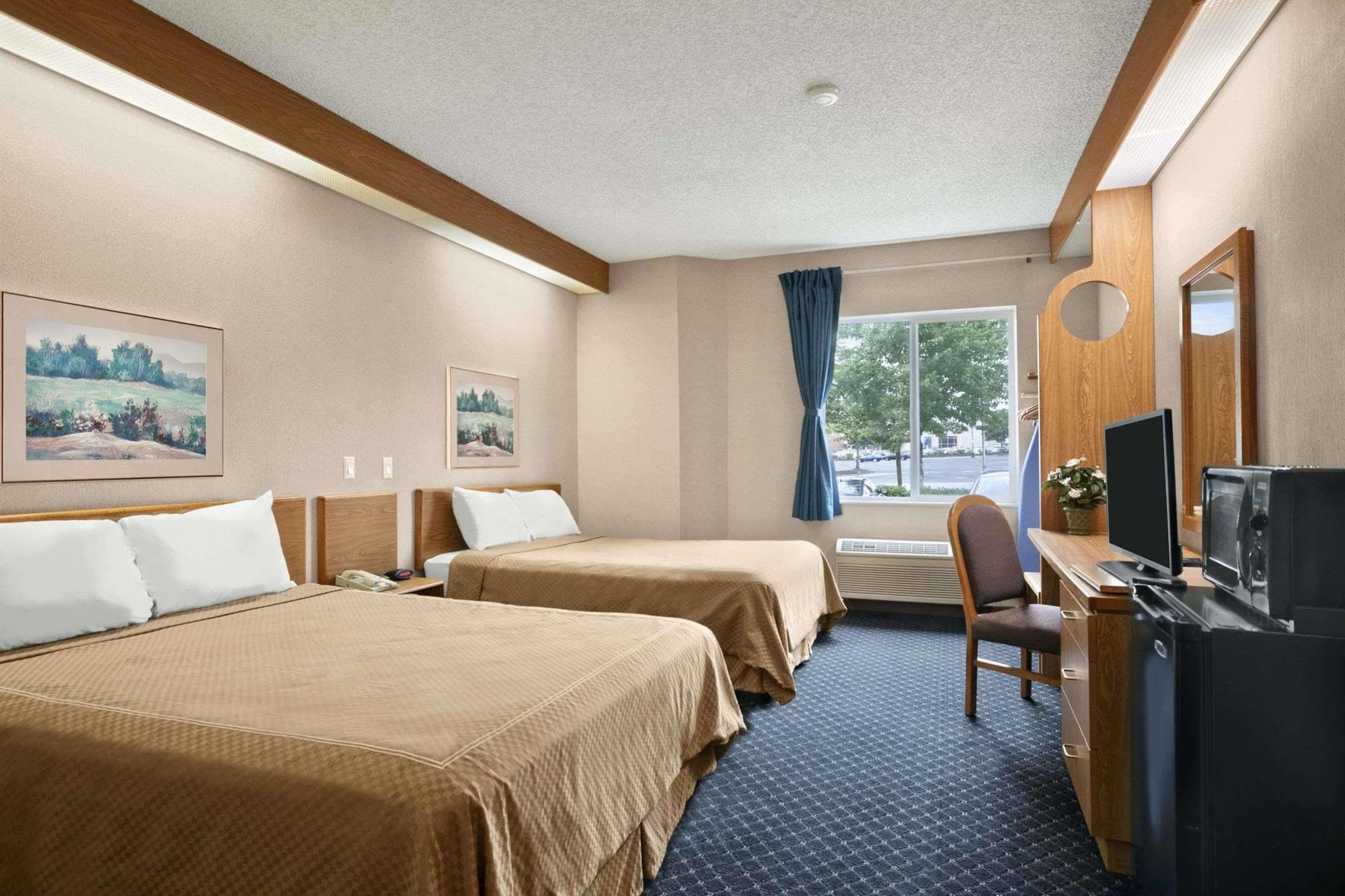 Howard Johnson By Wyndham Vancouver Hotel & Suites Exteriör bild