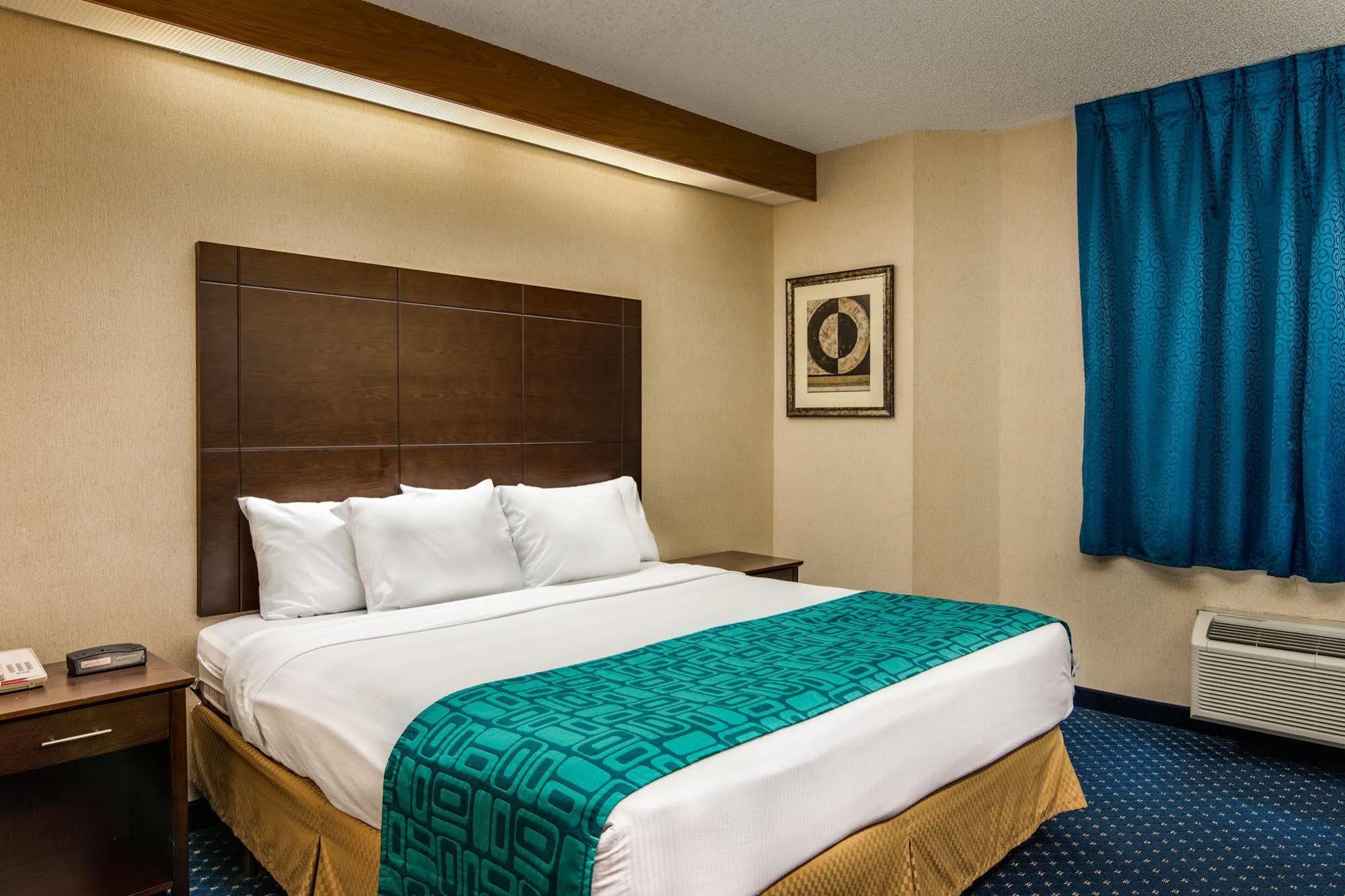 Howard Johnson By Wyndham Vancouver Hotel & Suites Exteriör bild
